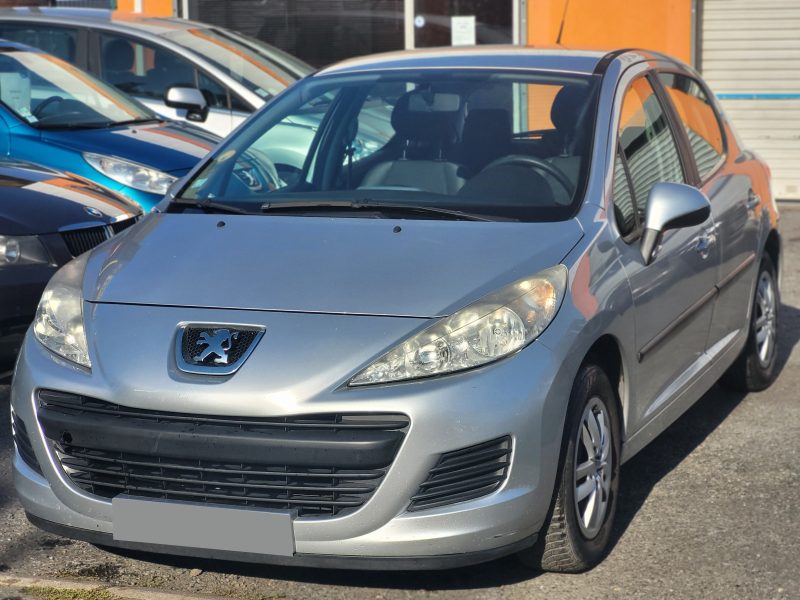 PEUGEOT 207 2010