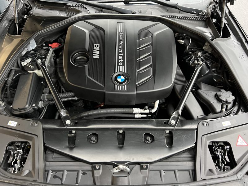 BMW SERIE 5 F10 LUXE 520D 2.0 TWINPOWER TURBO 184 Cv TOIT OUVRANT CUIR GPS ATTELAGE - GARANTIE 1 AN