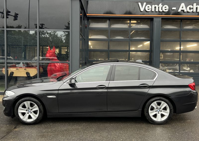 BMW SERIE 5 F10 LUXE 520D 2.0 TWINPOWER TURBO 184 Cv TOIT OUVRANT CUIR GPS ATTELAGE - GARANTIE 1 AN