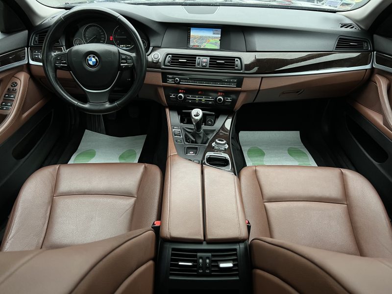 BMW SERIE 5 F10 LUXE 520D 2.0 TWINPOWER TURBO 184 Cv TOIT OUVRANT CUIR GPS ATTELAGE - GARANTIE 1 AN