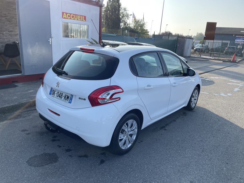 PEUGEOT 208 I 2014