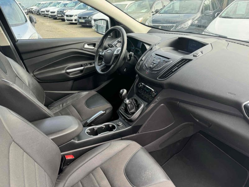 FORD KUGA 2.0 TDCi 120 TITANIUM