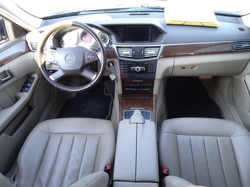 MERCEDES CLASSE E 4 IV ELEGANCE EXECUTIVE 250 CGI 1.8 204 BVA7 GPS CUIR CRIT AIR 1 - GARANTIE 1 AN