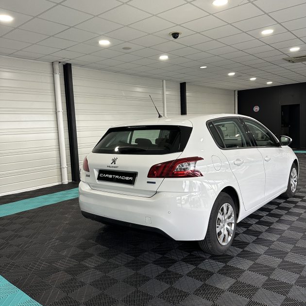 PEUGEOT 308 II 1.6 HDi 100 cv Style Garantie 12 Mois