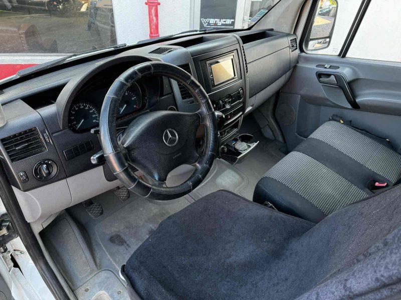 MERCEDES-BENZ SPRINTER L1H2 211 CDI 