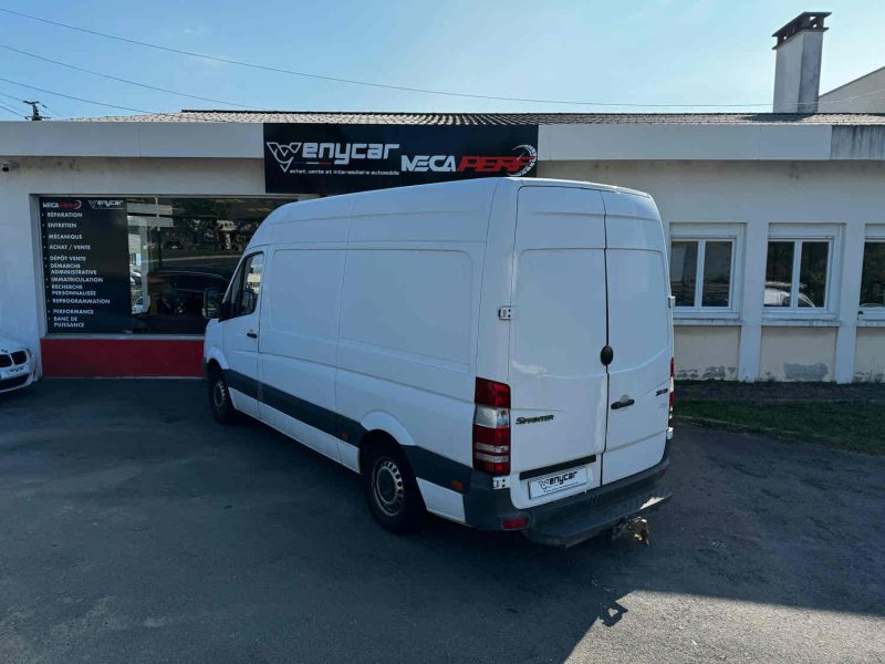 MERCEDES-BENZ SPRINTER L1H2 211 CDI 