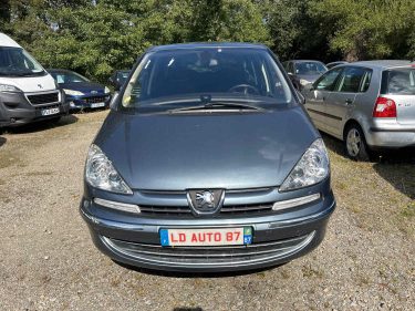 PEUGEOT 807 2012