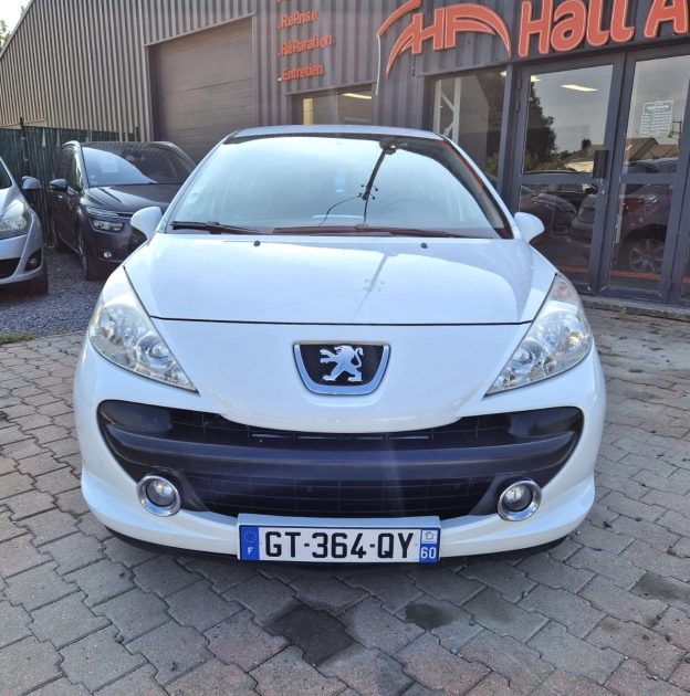 PEUGEOT 207 1.4L i 16v 95cv *PREMIUM* / Réviser_Garantie