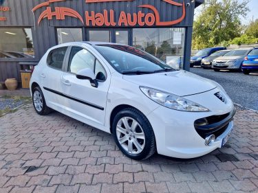 PEUGEOT 207 1.4L i 16v 95cv *PREMIUM* / Réviser_Garantie