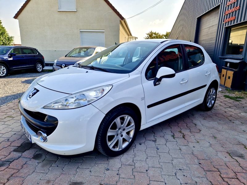 PEUGEOT 207 1.4L i 16v 95cv *PREMIUM* / Réviser_Garantie