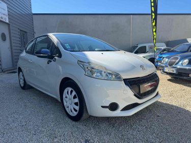 PEUGEOT 208 - Distribution OK / Catalyseur NEUF /Garantie 12 Mois