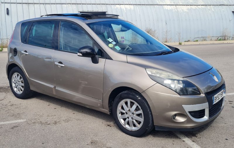 RENAULT SCENIC III 2011