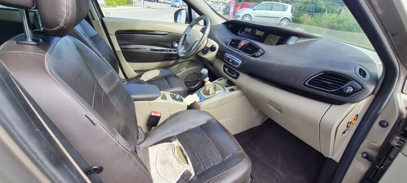 RENAULT SCENIC III 2011