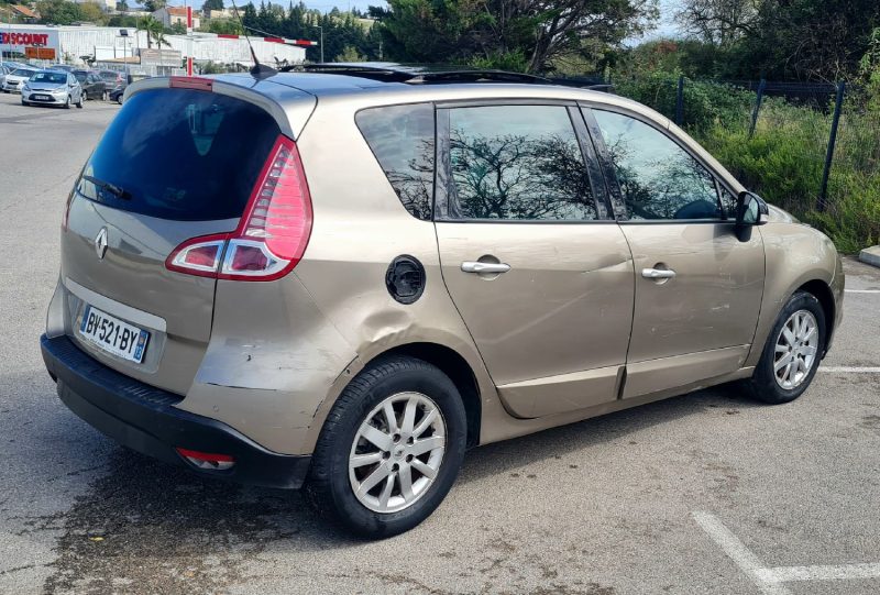 RENAULT SCENIC III 2011