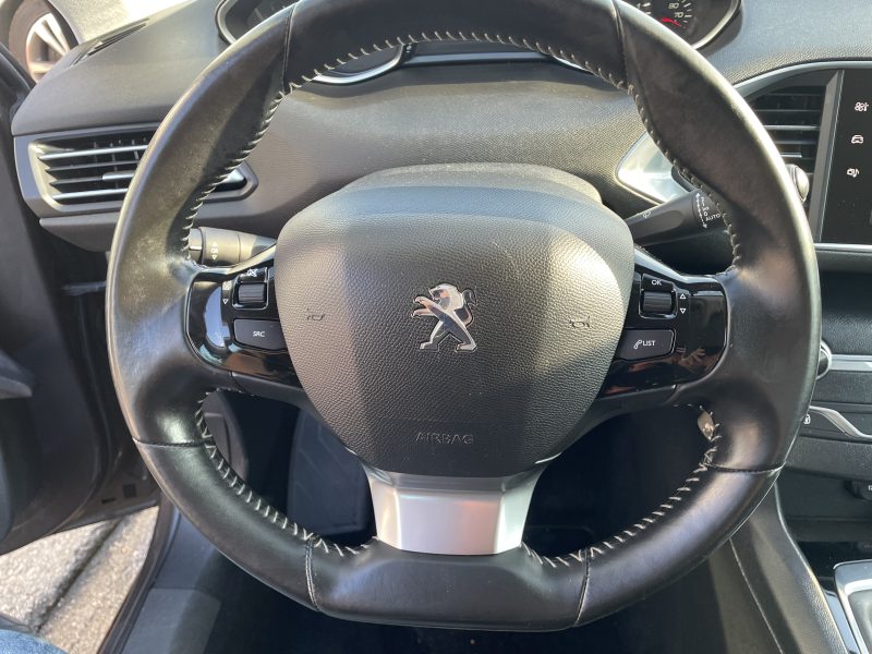 PEUGEOT 308 II 2015