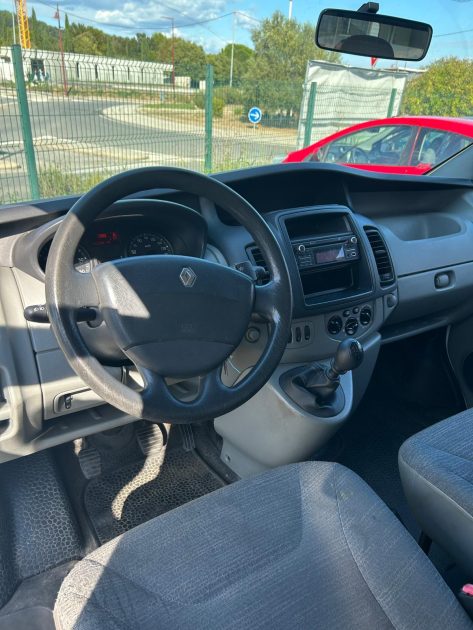 Renault Trafic 2.0 DCI 115CH L2H1 / Moteur à Chaine CT OK Révisée utilitaire, blanc, 7 cv, 5 portes.