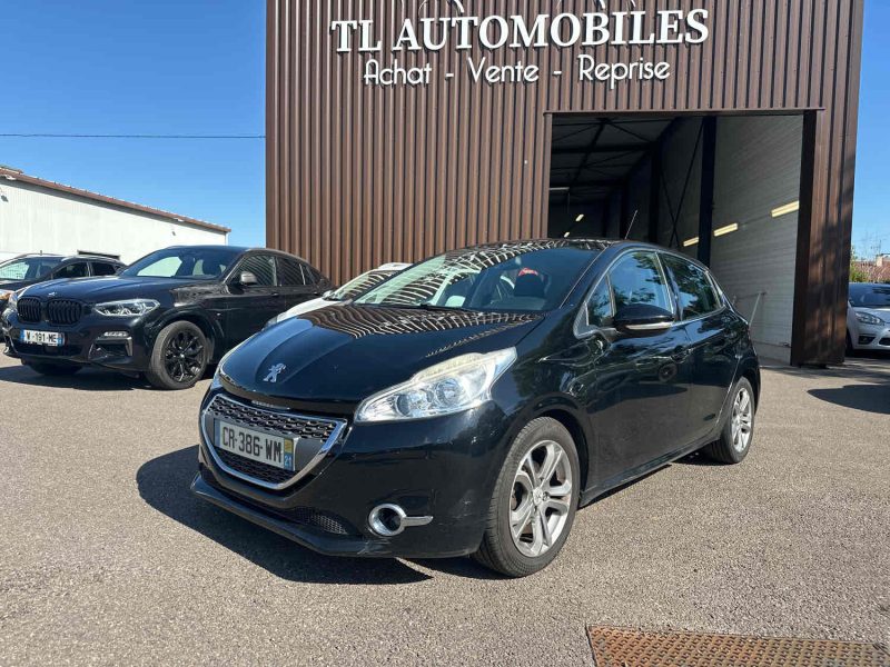 PEUGEOT 208 2013