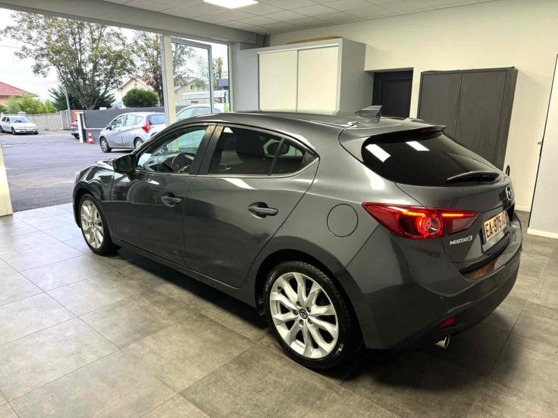 MAZDA 3 2016