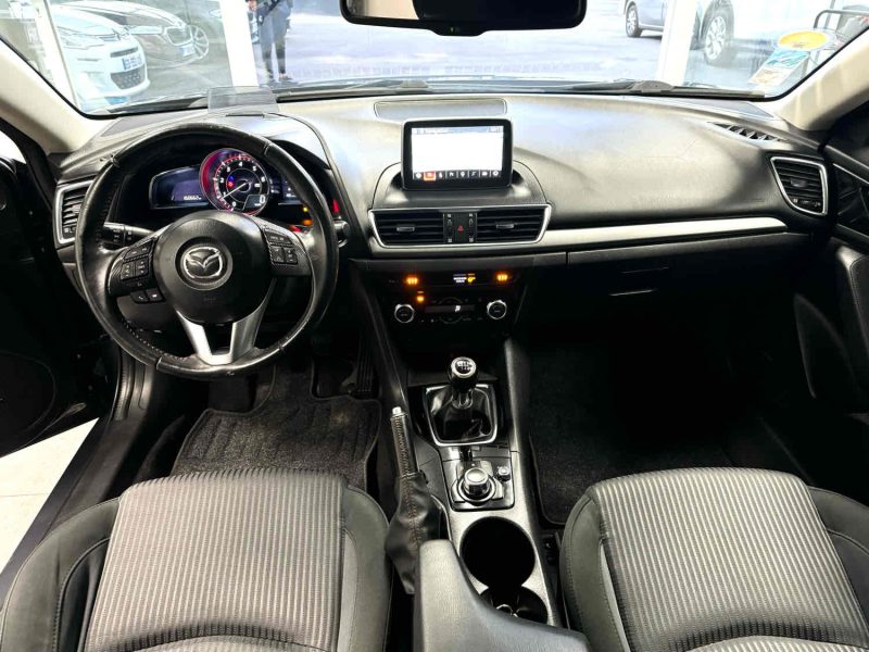 MAZDA 3 2016