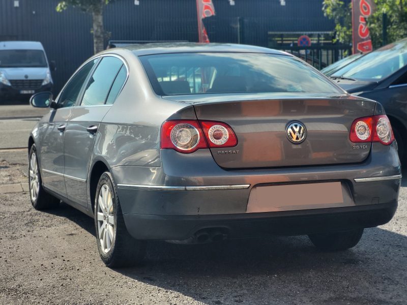 VOLKSWAGEN PASSAT  2006