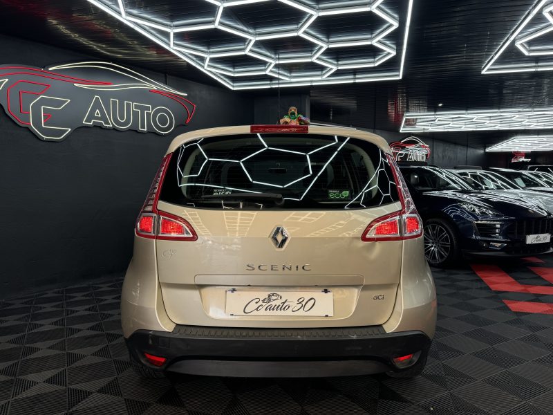 RENAULT SCENIC III 2011