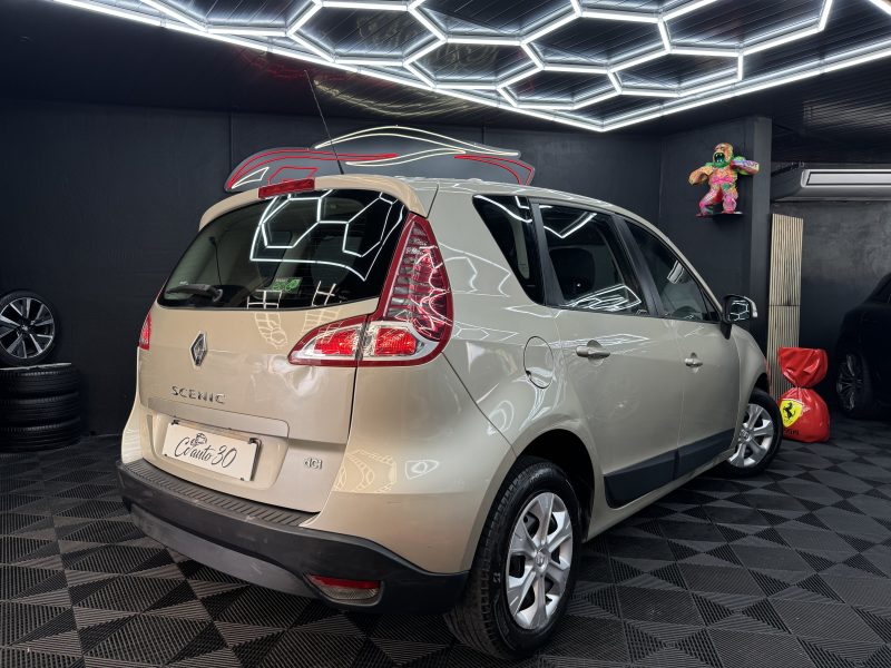 RENAULT SCENIC III 2011