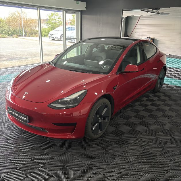 TESLA MODEL 3 2021