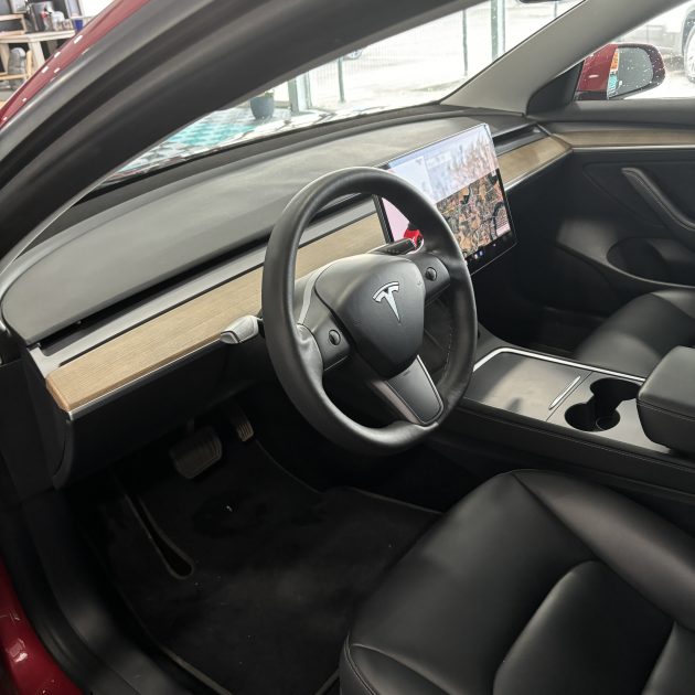 TESLA MODEL 3 2021