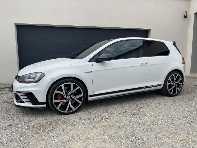 VOLKSWAGEN GOLF VII 2016