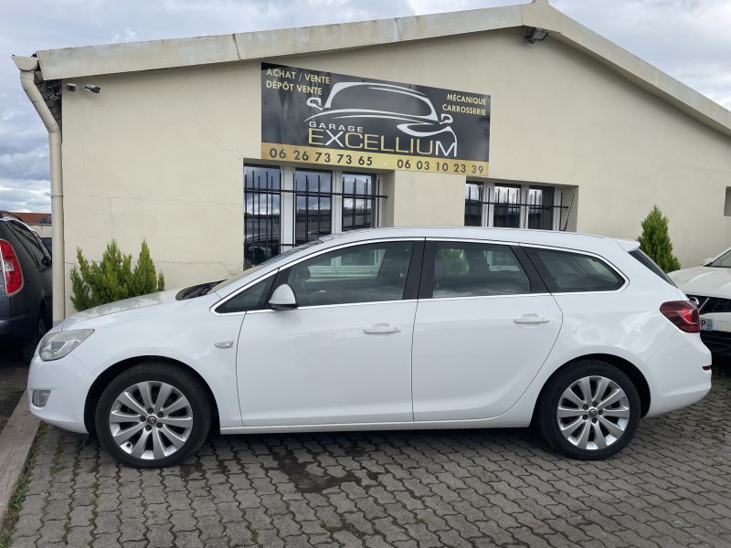 OPEL ASTRA 2011