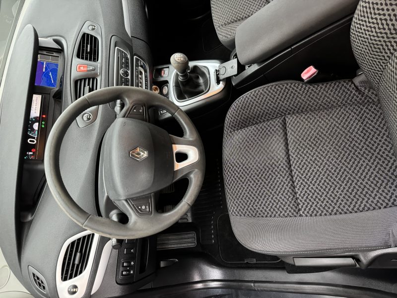 RENAULT MEGANE SCENIC 2011