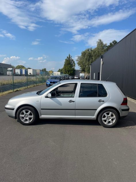 VOLKSWAGEN GOLF V 2001