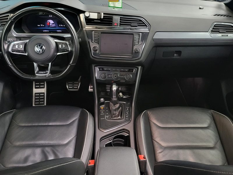 VOLKSWAGEN TIGUAN II 2.0 TDI 150cv R-Line Boîte Auto DSG7