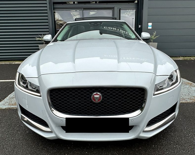 Jaguar Xf II 2.0D 180 PRESTIGE*PANO*MERIDIAN*1°Main*