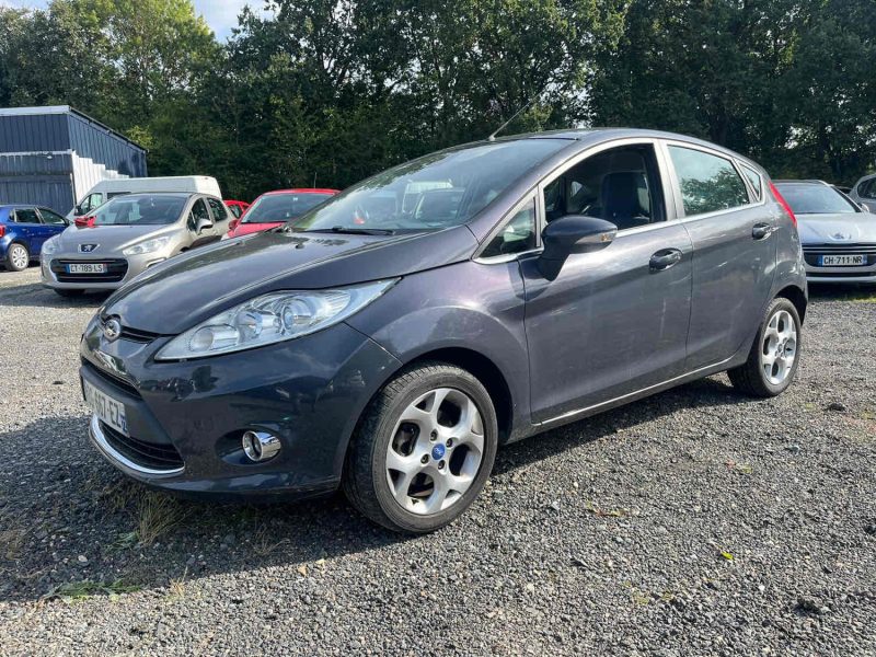 FORD Fiesta VI 5 portes 1.4 TDCi FAP 70 cv Idéal pour un jeune conducteur