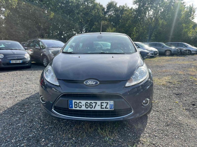 FORD Fiesta VI 5 portes 1.4 TDCi FAP 70 cv Idéal pour un jeune conducteur