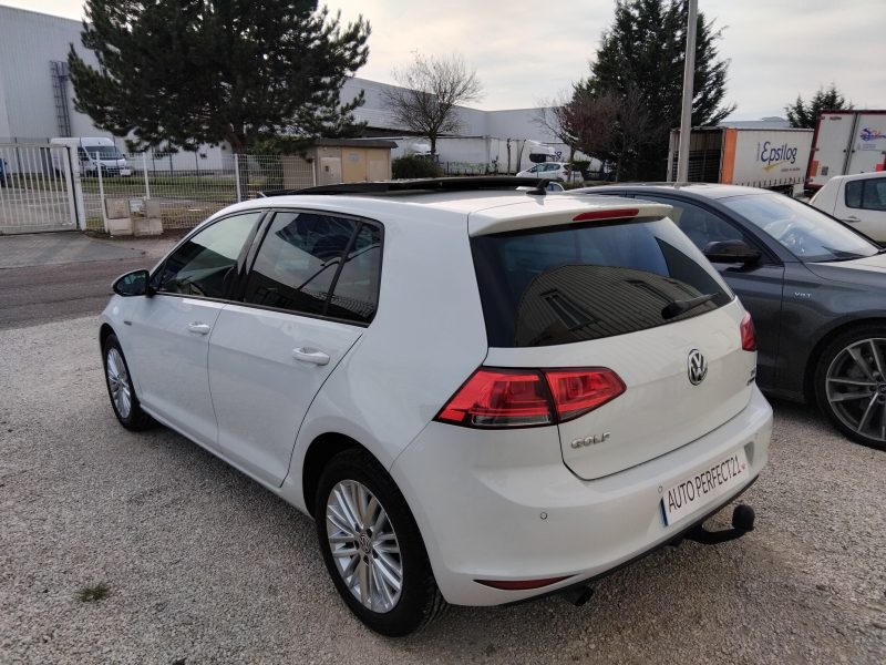 VOLKSWAGEN GOLF VII 2015