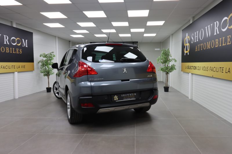 PEUGEOT 3008 2012