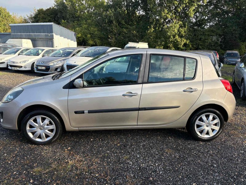 RENAULT Clio III 5 Portes 1.5 dCi 86 cv