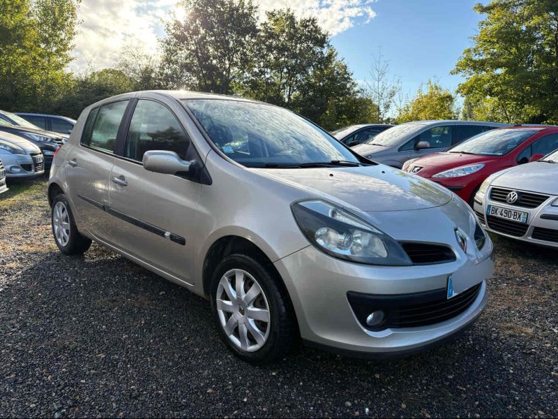 RENAULT Clio III 5 Portes 1.5 dCi 86 cv