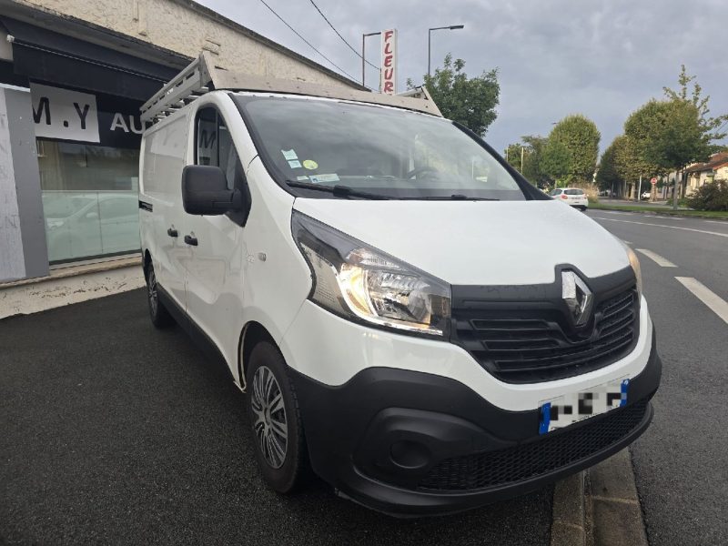 RENAULT TRAFIC III 2015