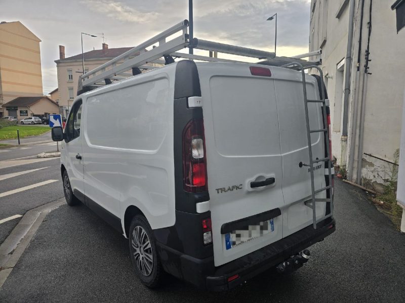 RENAULT TRAFIC III 2015