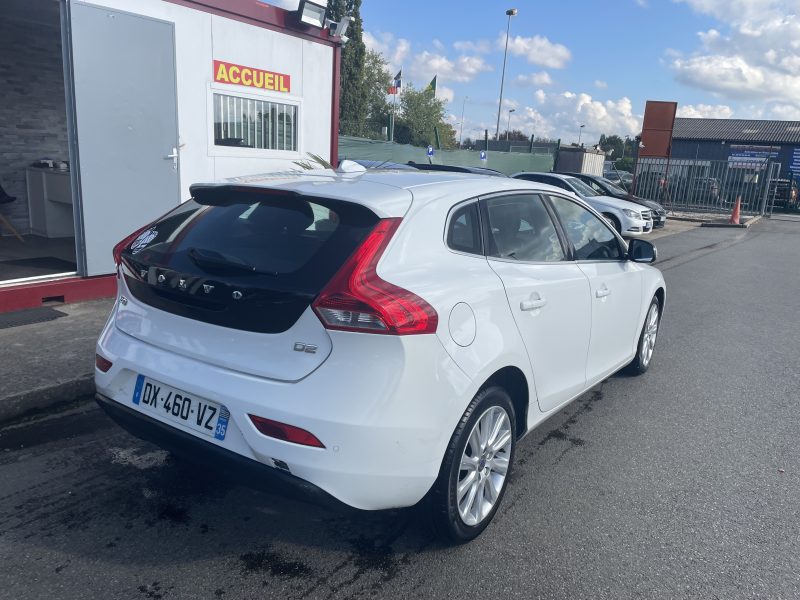 VOLVO V40 Cross Country 2015