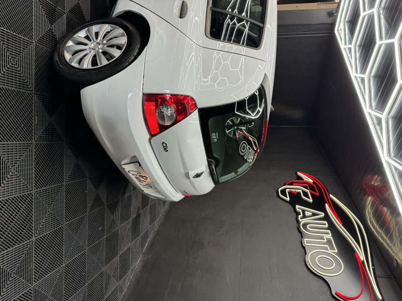 RENAULT CLIO 2010