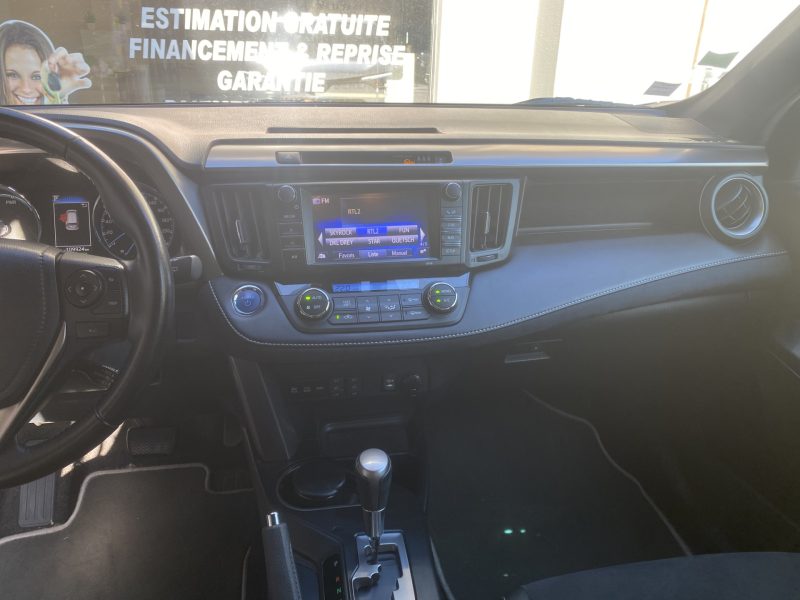 TOYOTA RAV4 TSS AWD  2017 197ch Design