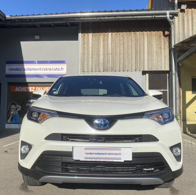 TOYOTA RAV4 TSS AWD  2017 197ch Design