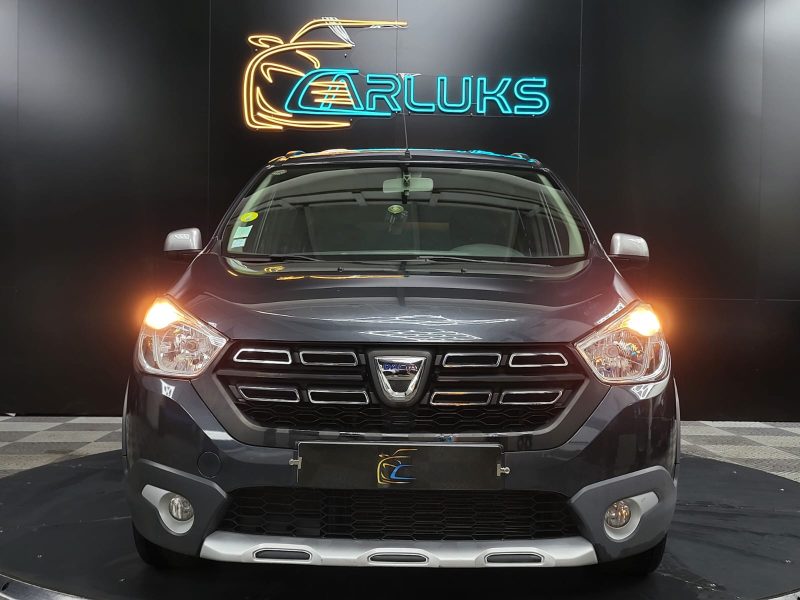 DACIA LODGY 1.5 BluedCi 115cv Stepway BVM6 7 Places