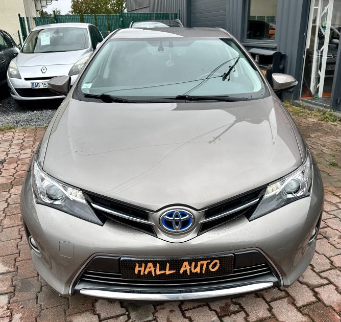 TOYOTA AURIS 1.8L VVT-I HSD 16V 99CV BOITE AUTO *DYNAMIC* / REVISEE_GARANTIE