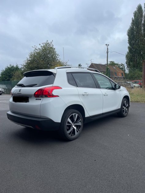 PEUGEOT 2008 2015