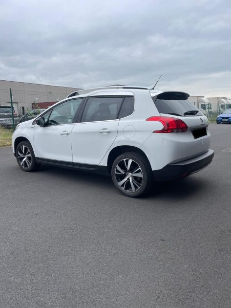 PEUGEOT 2008 2015